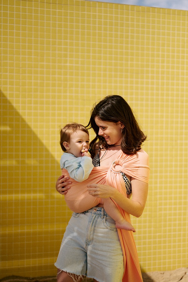 Kangura portabebés Bandolera Portabebé de Agua Momawo Splash Salmon