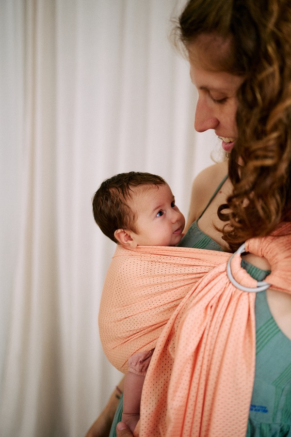 Kangura portabebés Bandolera Portabebé de Agua Momawo Splash Salmon