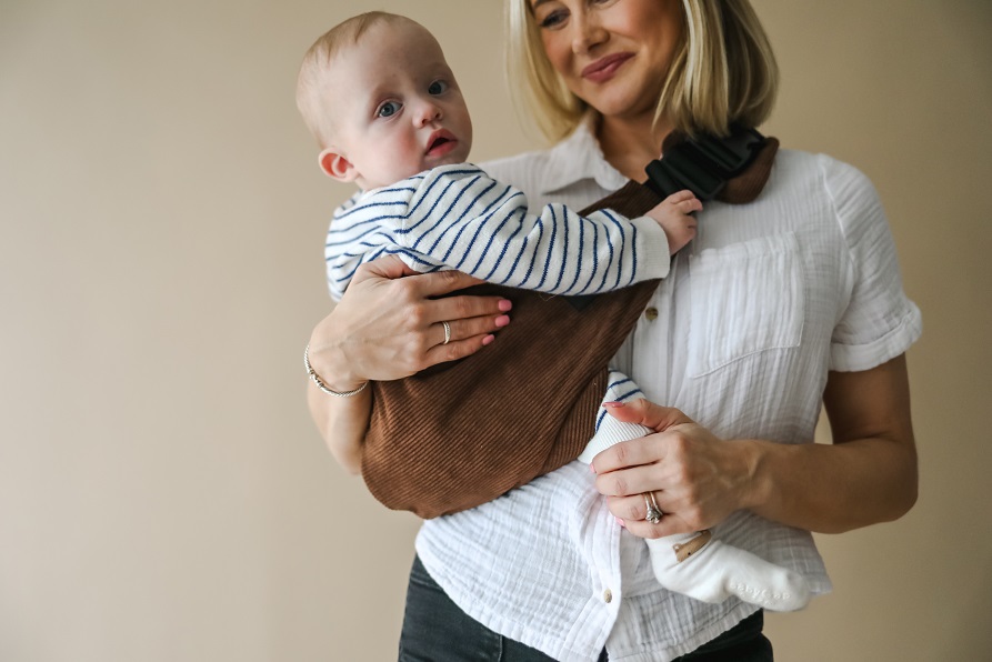 Kangura portabebés Portabebé ligero Boba Buddy Chocolate Brown Pana