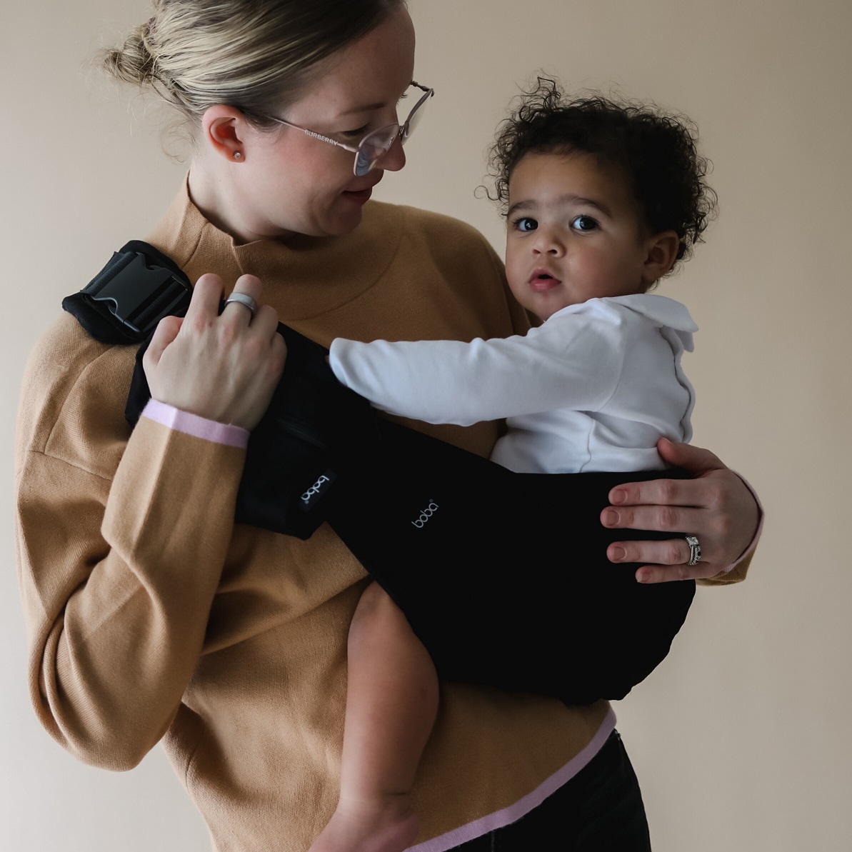 Kangura portabebés Portabebé ligero Boba Buddy Black