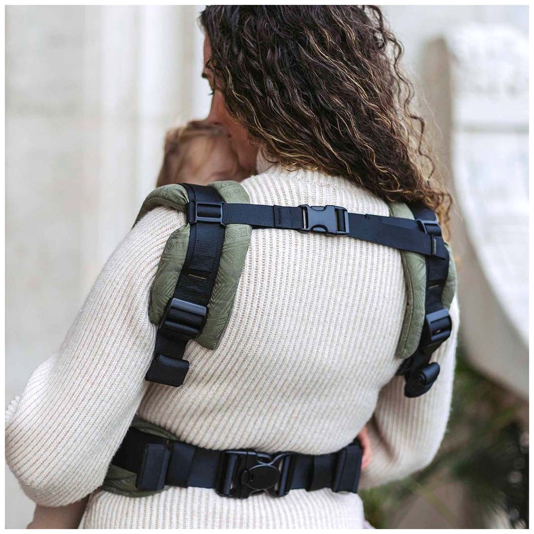 Kangura portabebés Mochila ergonómica Fidella Fusion Bebé Cubic Lines Moss
