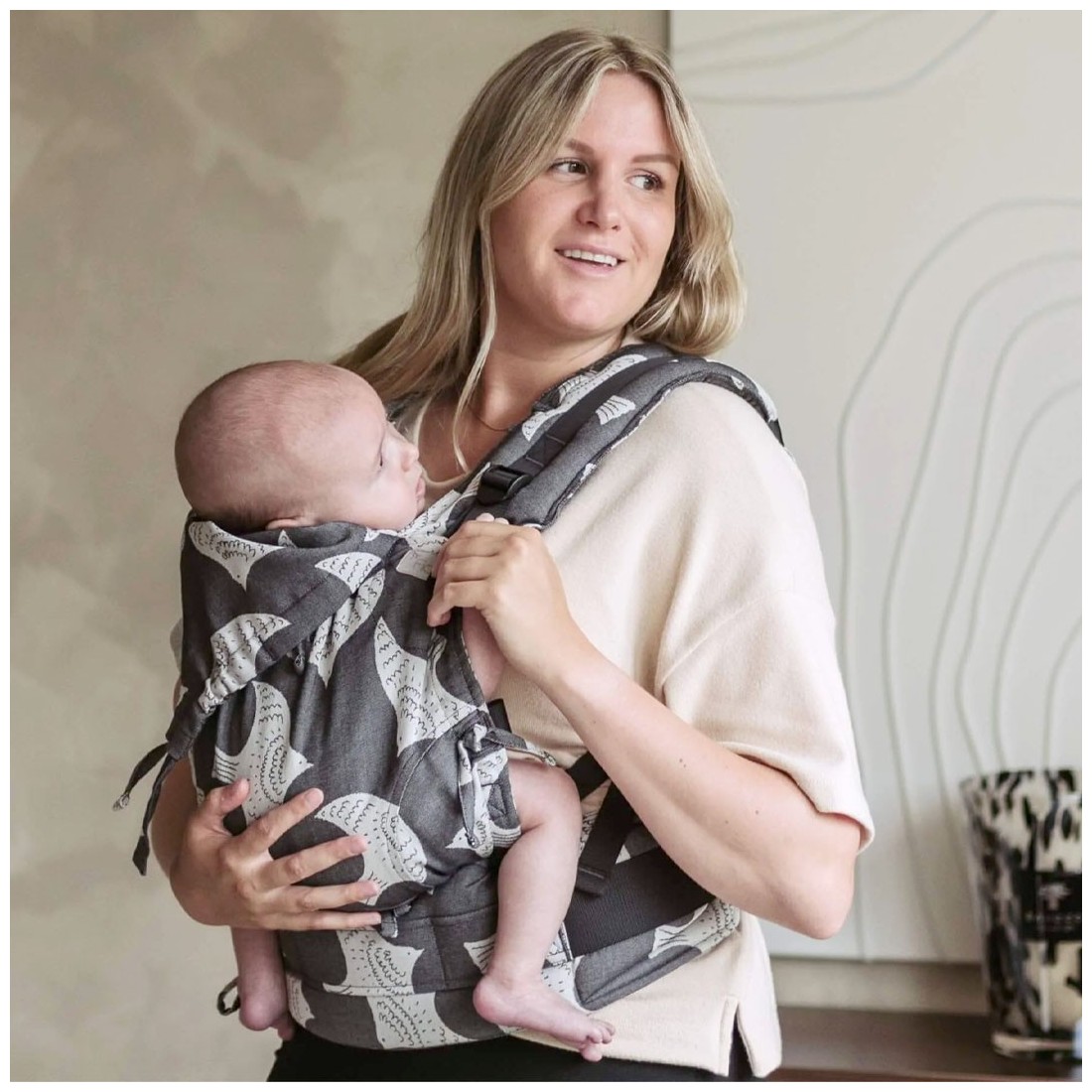 Kangura portabebés Mochila ergonómica Fidella Fusion Toddler 2.0 Birds Black Ecru