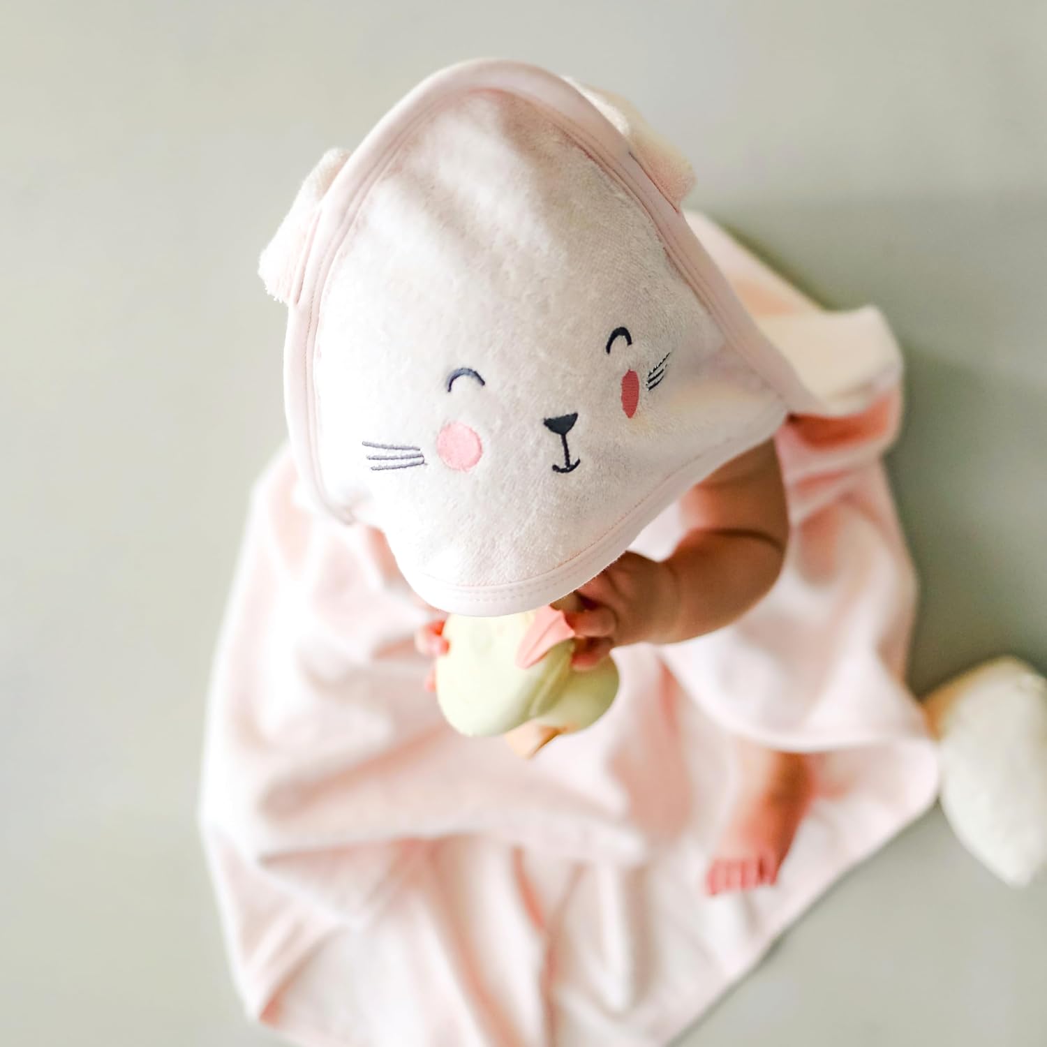 Kangura portabebés Toalla con capucha y manopla CuddleBug Pink Bunny
